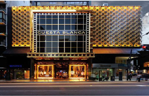 得荣门头设计与商业空间的纽带。