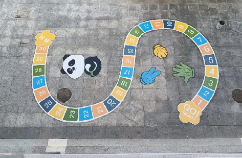 得荣地面游戏彩绘