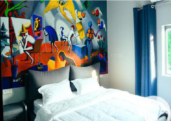 得荣对于酒店的墙体彩绘而言更注重哪些方面？